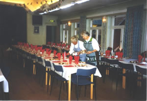 Dukning inf�r julfest